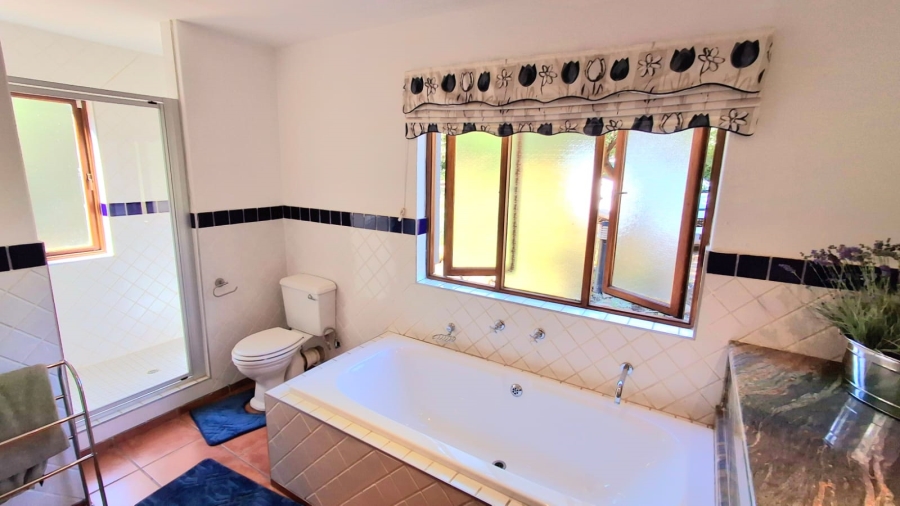 4 Bedroom Property for Sale in Boschenvaal River Front Lodges Free State